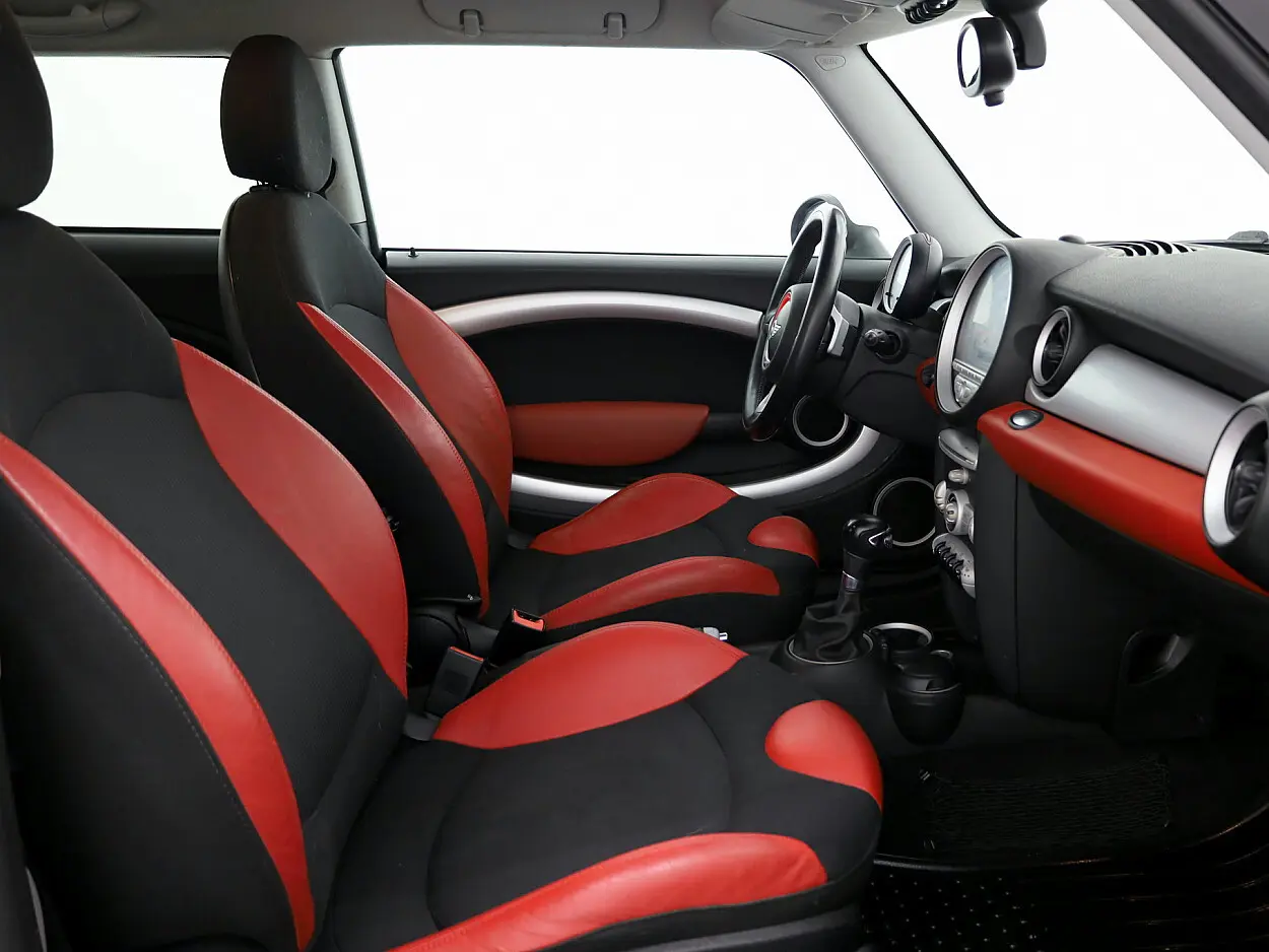 MINI Cooper, 1.6, 119 kW, bensiin, automaat, esivedu