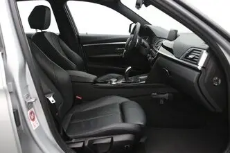 BMW 320, 2.0, 135 kW, bensiin, automaat, tagavedu