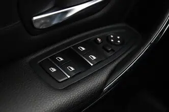 BMW 320, 2.0, 135 kW, bensiin, automaat, tagavedu