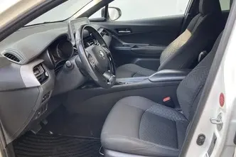 Toyota C-HR, 1.8, 72 kW, hybrid, automatic, front-wheel drive