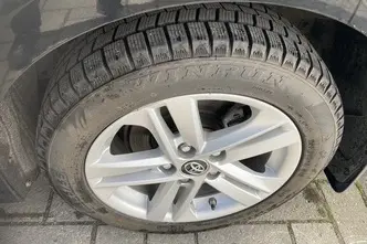 Toyota Corolla, 1.8, 72 kW, hybrid, automatic, front-wheel drive