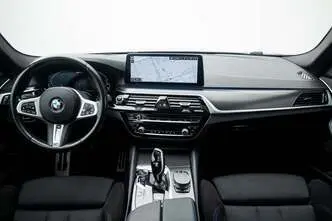 BMW 530, 2.0, 215 kW, automatic, four-wheel drive