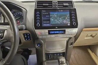 Toyota Land Cruiser, 2.8, 150 kW, diesel, automatic, four-wheel drive