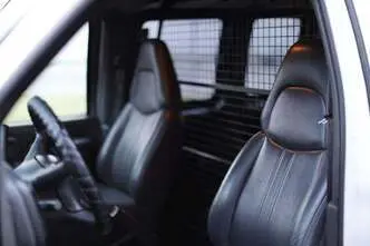 Chevrolet Express, 5.0, 169 kW, bensiin, automaat, tagavedu