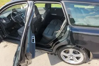 Volvo V50, 2.0, 110 kW, diesel, automatic, front-wheel drive
