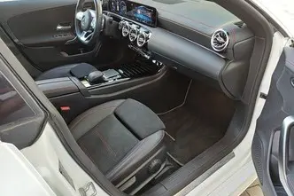 Mercedes-Benz CLA 180, 1.3, 100 kW, petrol, automatic, front-wheel drive