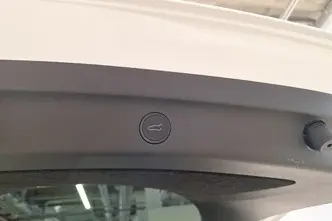 Tesla Model Y, 258 kW, elekter, automaat, nelikvedu