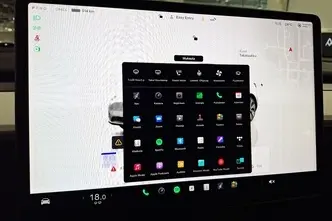 Tesla Model Y, 258 kW, elekter, automaat, nelikvedu