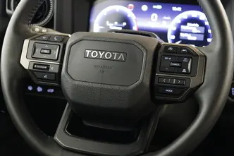 Toyota Land Cruiser, 2.8, 151 kW, дизель, автомат, полный привод