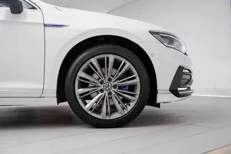 Volkswagen Passat, 1.4, 158 kW, бензин, автомат, передний привод