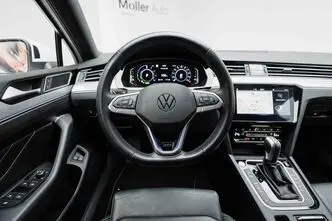 Volkswagen Passat, 1.4, 158 kW, бензин, автомат, передний привод
