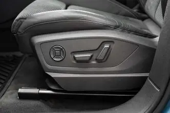 Audi e-tron, 300 kW, electric, automatic, four-wheel drive