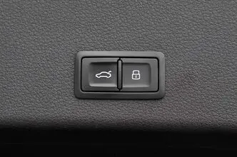 Audi e-tron, 300 kW, electric, automatic, four-wheel drive