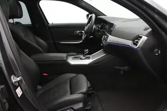 BMW 318, 2.0, 115 kW, petrol, automatic, rear-wheel drive