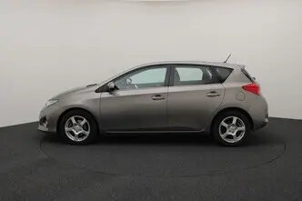 Toyota Auris, 1.6, 97 kW, bensiin, automaat, esivedu