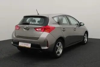 Toyota Auris, 1.6, 97 kW, bensiin, automaat, esivedu