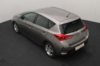Toyota Auris, 1.6, 97 kW, bensiin, automaat, esivedu