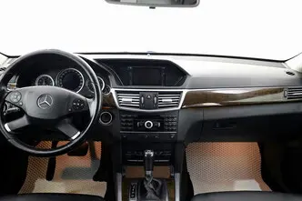 Mercedes-Benz E 200, 2.1, 135 kW, diisel, automaat, tagavedu