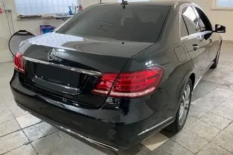 Mercedes-Benz E 200, 2.0, 135 kW, petrol, automatic, rear-wheel drive