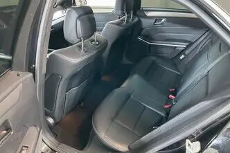 Mercedes-Benz E 200, 2.0, 135 kW, petrol, automatic, rear-wheel drive