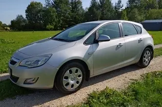 Opel Astra, 1.2, 70 kW, diesel, manual, front-wheel drive