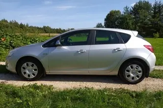 Opel Astra, 1.2, 70 kW, diesel, manual, front-wheel drive