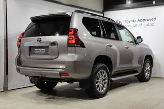 Toyota Land Cruiser, 2.8, 130 kW, дизель, автомат, полный привод