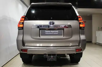 Toyota Land Cruiser, 2.8, 130 kW, дизель, автомат, полный привод