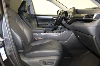 Toyota Highlander, 2.5, 140 kW, hybrid, automatic, four-wheel drive
