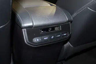 Toyota Highlander, 2.5, 140 kW, hybrid, automatic, four-wheel drive