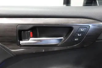 Toyota Highlander, 2.5, 140 kW, hybrid, automatic, four-wheel drive