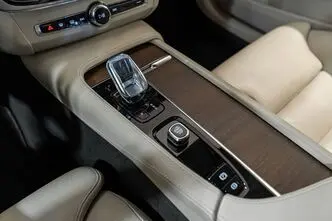 Volvo S90, 2.0, 220 kW, hybrid, automatic, four-wheel drive