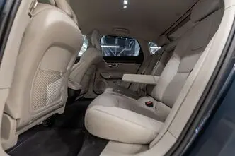 Volvo S90, 2.0, 220 kW, hybrid, automatic, four-wheel drive