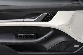 Porsche Taycan, 500 kW, elekter, automaat, nelikvedu