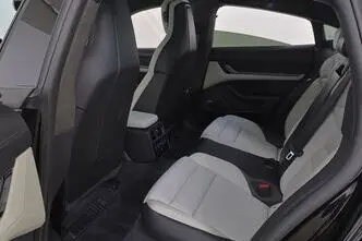 Porsche Taycan, 500 kW, elekter, automaat, nelikvedu