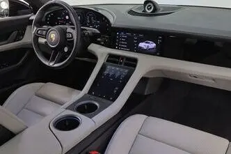 Porsche Taycan, 500 kW, elekter, automaat, nelikvedu