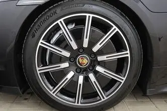 Porsche Taycan, 500 kW, elekter, automaat, nelikvedu