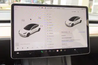 Tesla Model 3, 208 kW, elekter, automaat, tagavedu