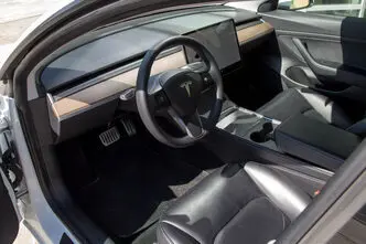Tesla Model 3, 208 kW, elekter, automaat, tagavedu