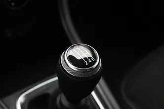Renault Captur, 1.0, 67 kW, бензин, механическая, передний привод