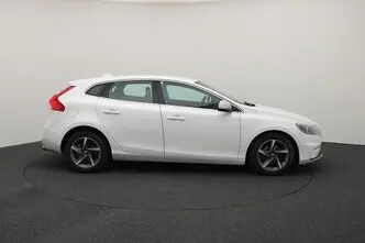 Volvo V40, 2.0, 88 kW, diesel, manual, front-wheel drive