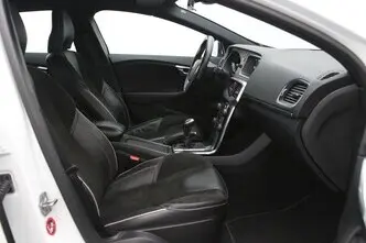Volvo V40, 2.0, 88 kW, diesel, manual, front-wheel drive