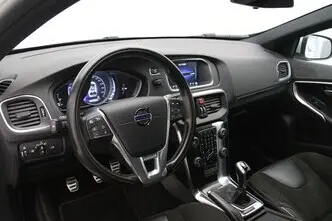 Volvo V40, 2.0, 88 kW, diesel, manual, front-wheel drive