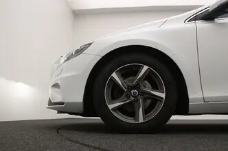Volvo V40, 2.0, 88 kW, diesel, manual, front-wheel drive