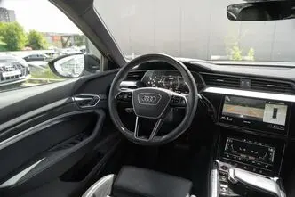 Audi e-tron, 370 kW, elekter, automaat, nelikvedu