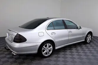 Mercedes-Benz E 220, 2.1, 149 kW, diesel, automatic, rear-wheel drive