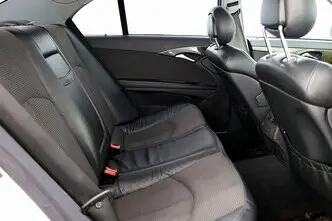 Mercedes-Benz E 220, 2.1, 149 kW, diesel, automatic, rear-wheel drive