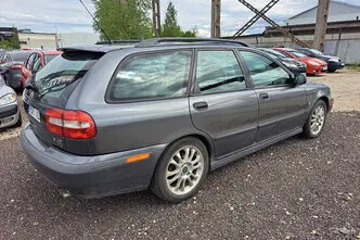 Volvo V40, 1.9, 199 kW, petrol, automatic, front-wheel drive