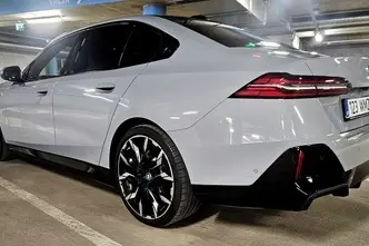 BMW i5, 250 kW, elekter, automaat, tagavedu