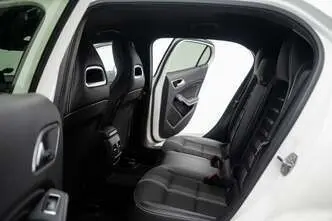 Mercedes-Benz GLA 180, 1.6, 90 kW, petrol, automatic, front-wheel drive